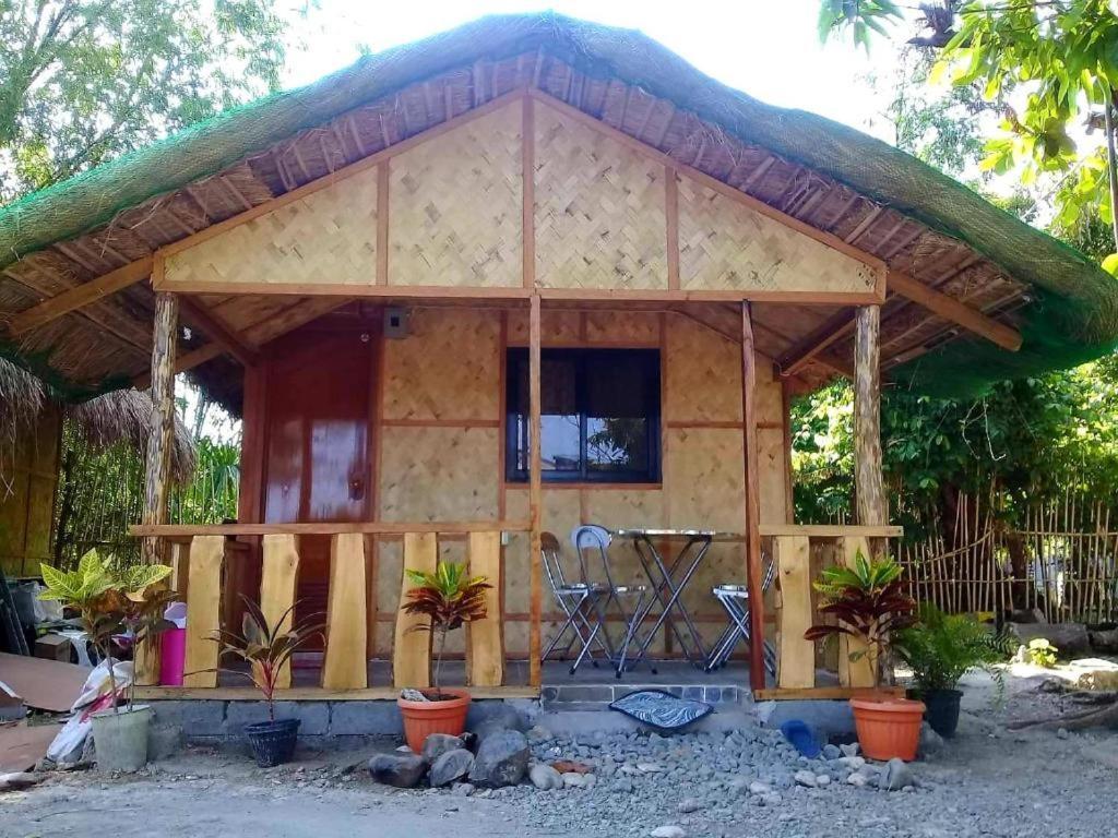 Traditional Filipino Transient House And Huts Near 100 Islands Wharf Alaminos Luaran gambar