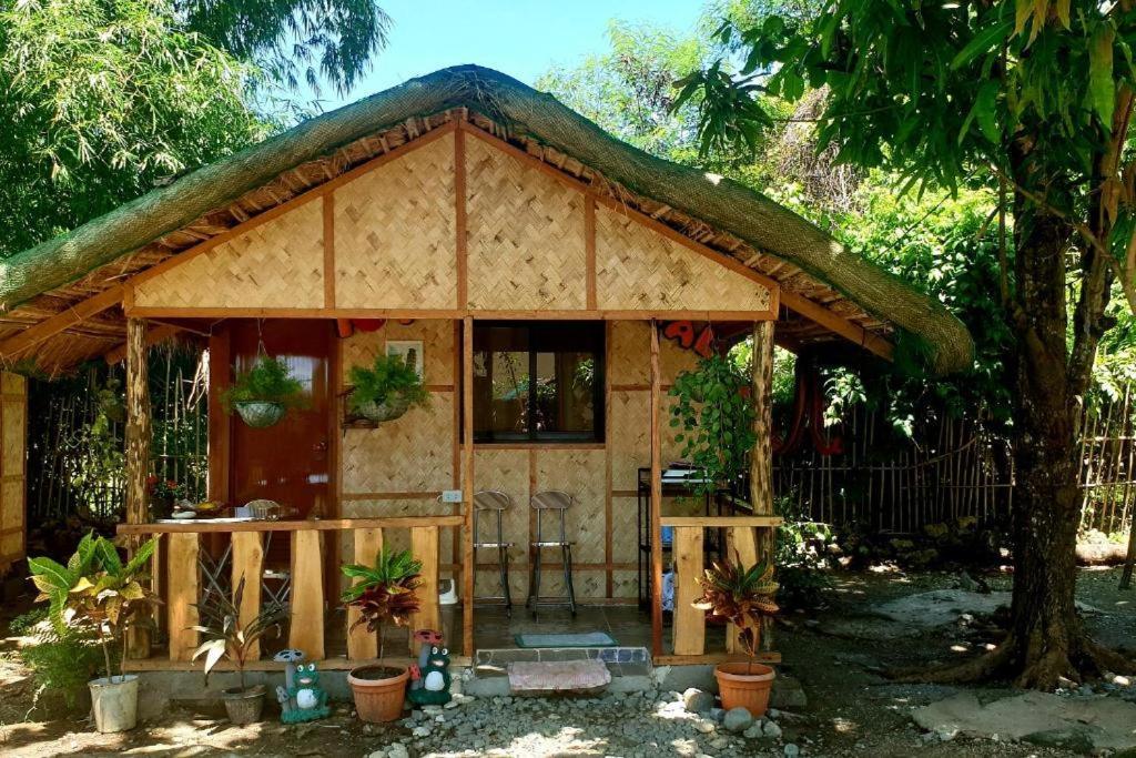 Traditional Filipino Transient House And Huts Near 100 Islands Wharf Alaminos Luaran gambar