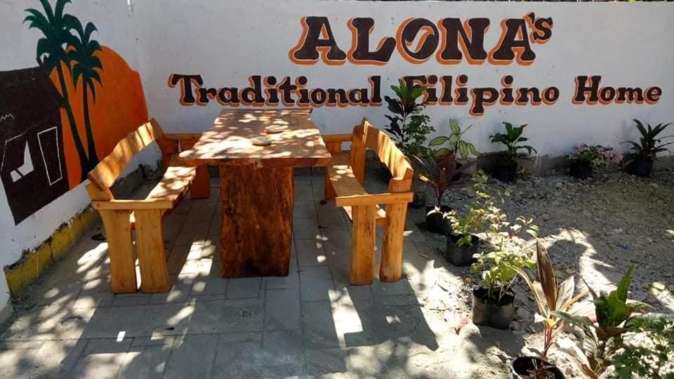 Traditional Filipino Transient House And Huts Near 100 Islands Wharf Alaminos Luaran gambar